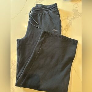 Aritzia SWEATFLEECE Cozy fleece BOYFRIEND FIT